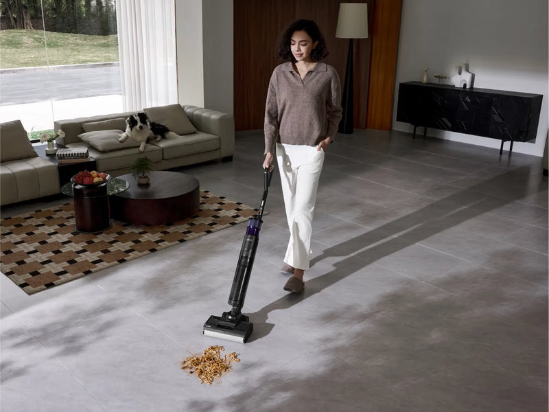 JONR ED12 Pro Max cordless floor cleaning in living room